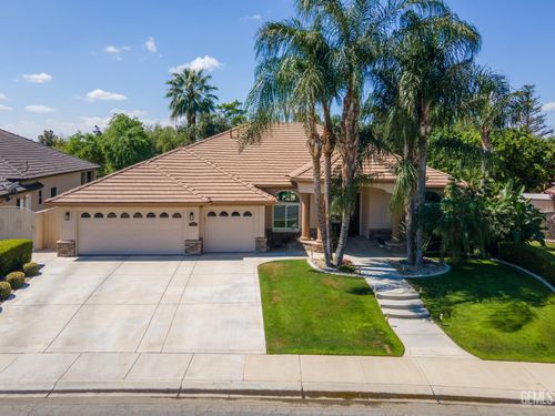 5421 Brigadoon Ln, Bakersfield, CA, 93312-1954 | Card Image