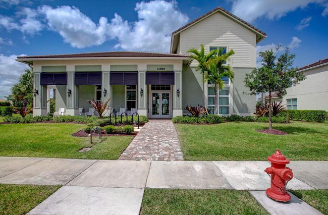 92 Palmetto Ln, House other with 4 bedrooms, 3 bathrooms and null parking in Royal Palm Beach FL | Image 67