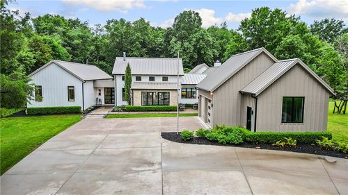3105 W Howard Nickell Rd, Fayetteville, AR, 72704-5430 | Card Image