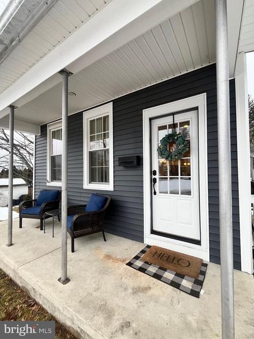 26 N Yohe St, TOWER CITY, PA, 17980-1326 | Card Image