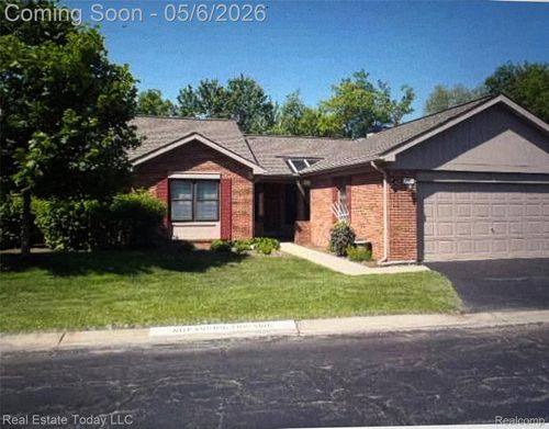 57-7283 Huntcliff, West Bloomfield, MI, 48322-2945 | Card Image