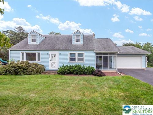 6950 Kernsville Rd, Orefield, PA, 18069-2805 | Card Image