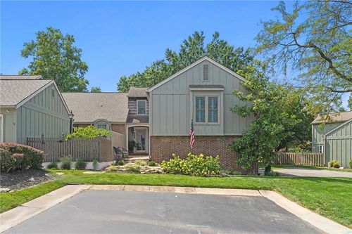 4321 W 111th Ter, Leawood, KS, 66211-1701 | Card Image