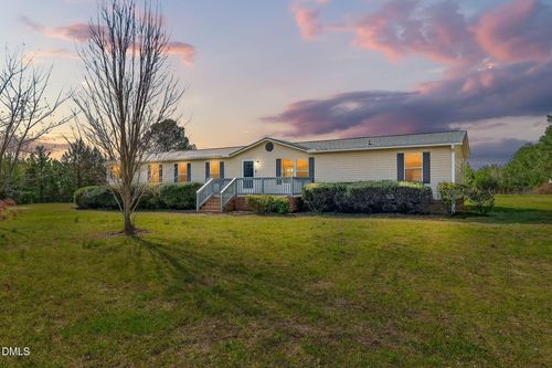 111 Old Williams Rd, Four Oaks, NC, 27524-9761 | Card Image
