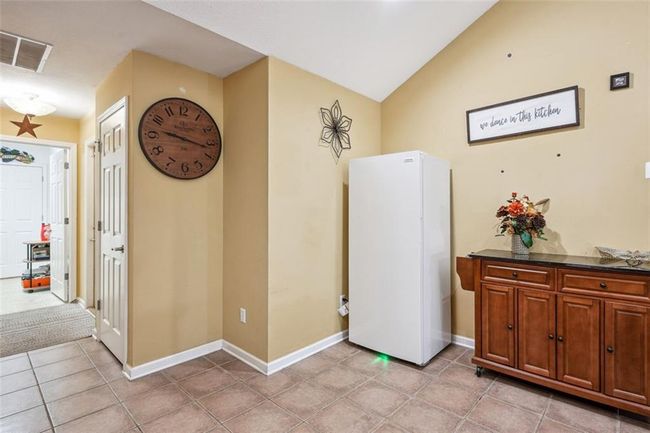 401 Kenley Ct, Condo with 2 bedrooms, 2 bathrooms and 2 parking in Mcdonough GA | Image 20