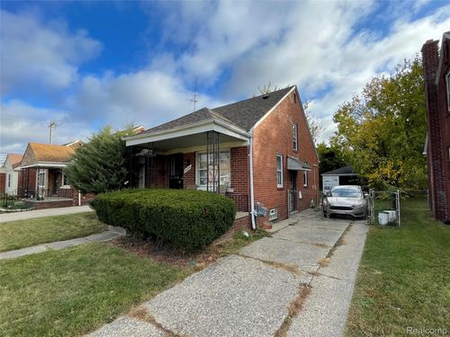 19204 Joann St, Detroit, MI, 48205-2210 | Card Image