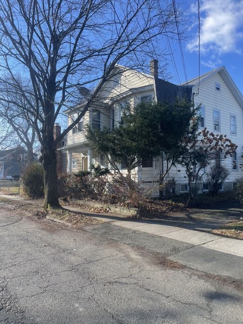 271 Swanson Ave, Stratford, CT, 06614-4513 | Card Image