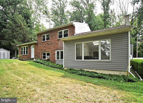 1551 Conestoga Rd, CHESTER SPRINGS, PA, 19425-1905 | Card Image