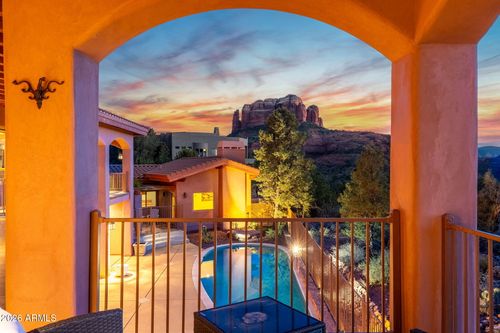 225 Scenic Dr, Sedona, AZ, 86336-6868 | Card Image
