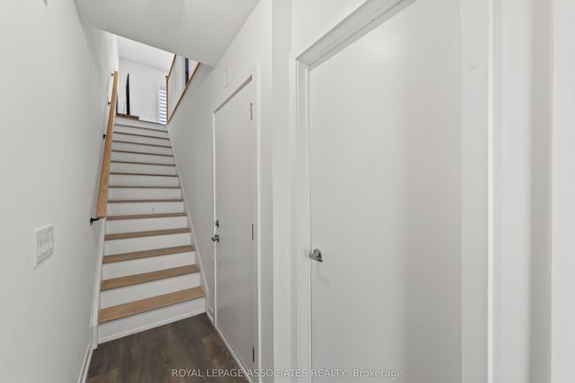 84 Tisdale Ave, House attached with 5 bedrooms, 4 bathrooms and 1 parking in Toronto ON | Image 6