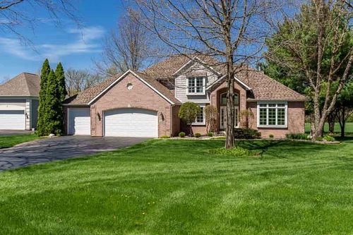 2302 Cairnwell Dr, Belvidere, IL, 61008-7401 | Card Image