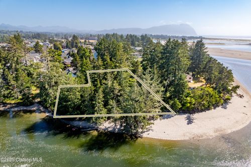 000 Neawanna St, Seaside, OR, 97138 | Card Image