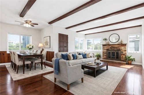 337 Hawaiian, Wilmington, CA, 90744 | Card Image