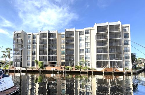 2050-12 Royal Palm Way, Boca Raton, FL, 33432-8761 | Card Image