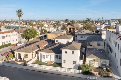 74 Argonne Ave, Long Beach, CA, 90803-3212 | Card Image