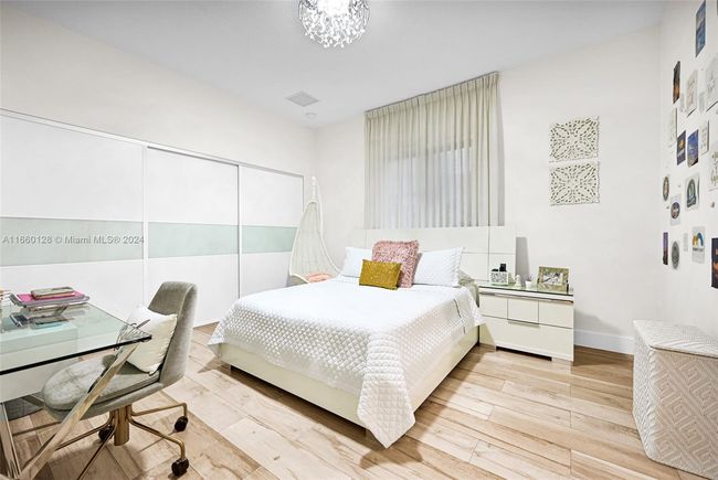 433 Nw 127 Th Ave, House other with 5 bedrooms, 4 bathrooms and null parking in Miami FL | Image 40
