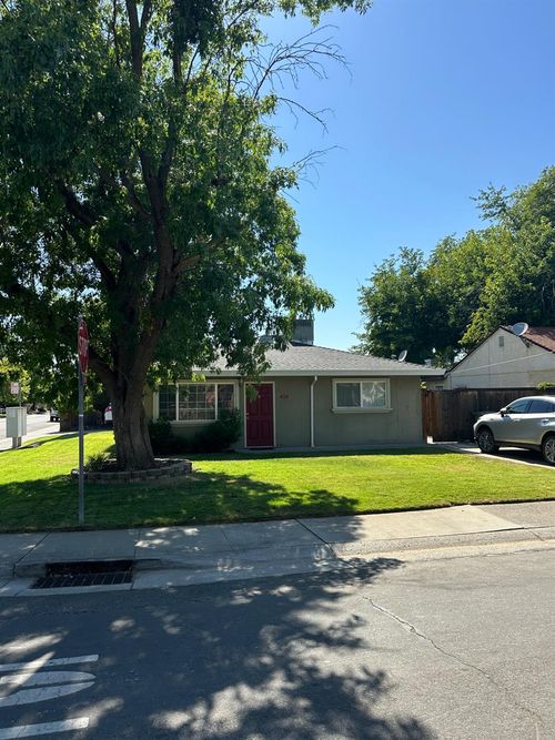 2091 16th Ave, Sacramento, CA, 95822-1323 | Card Image