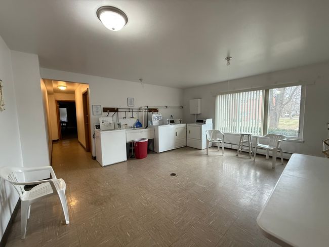 APT-8B - 124 N Whistler Ave, Condo with 2 bedrooms, 1 bathrooms and 1 parking in FREEPORT IL | Image 22