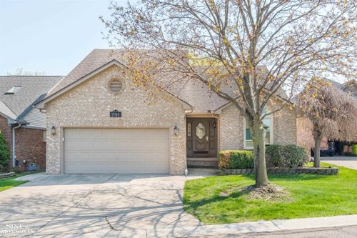 15764 Winners Circle Dr, Clinton Township, MI, 48035-1049 | Card Image