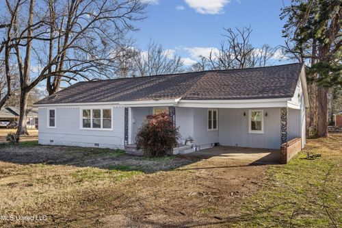 210 West St, Batesville, MS, 38606-1534 | Card Image