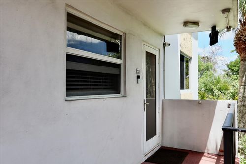apt-223-5985 Del Lago Cir, Sunrise, FL, 33313-6311 | Card Image