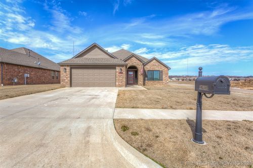 27623 109th St, Coweta, OK, 74429-3427 | Card Image