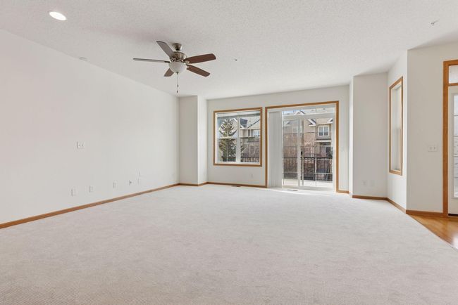 8026 Magnolia Ln N, Townhouse with 2 bedrooms, 3 bathrooms and null parking in Maple Grove MN | Image 6