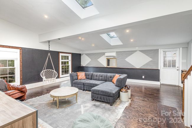 4301 Acorn St, House other with 3 bedrooms, 2 bathrooms and null parking in Charlotte NC | Image 18