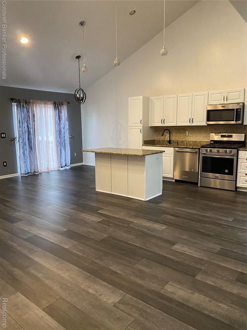 3879 Bodia Dr, Warren, MI, 48091-6516 | Card Image