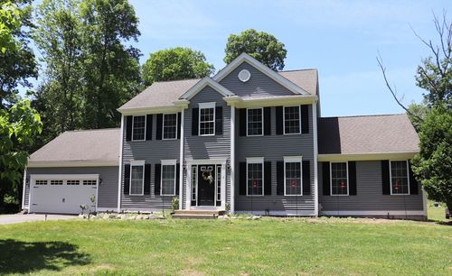 2 Collins Ln, Dartmouth, MA, 02747-6113 | Card Image