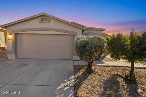 10008 E Arizona Sunset Dr, Tucson, AZ, 85747-5518 | Card Image