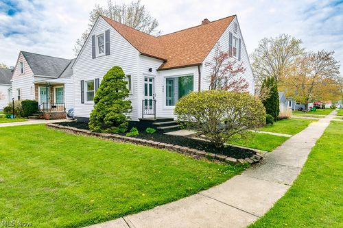 434 E 272nd Street, Euclid, OH, 44132 | Card Image