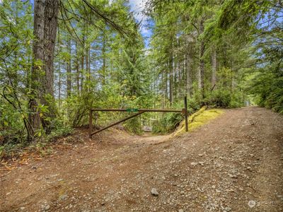 Entrance gate | Image 2