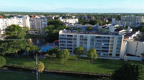 apt-431-7051 Environ Blvd, Lauderhill, FL, 33319-4210 | Card Image