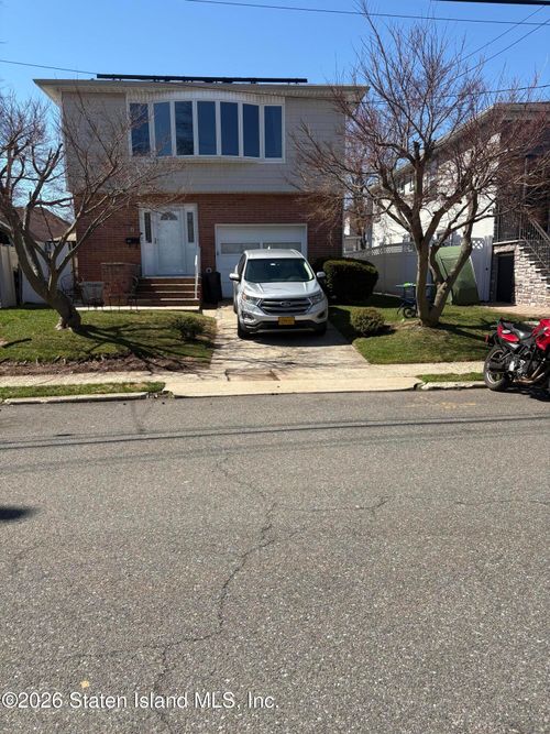 146 Robinson Ave, Staten Island, NY, 10312-6214 | Card Image