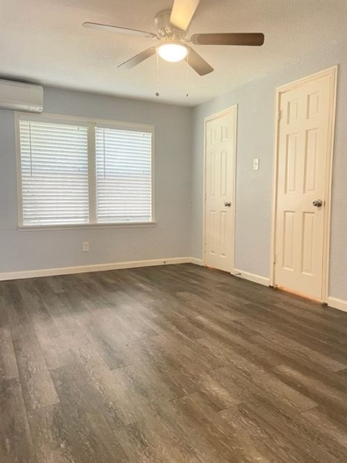 4-4522 Gaston Ave, Dallas, TX, 75246-1079 | Card Image
