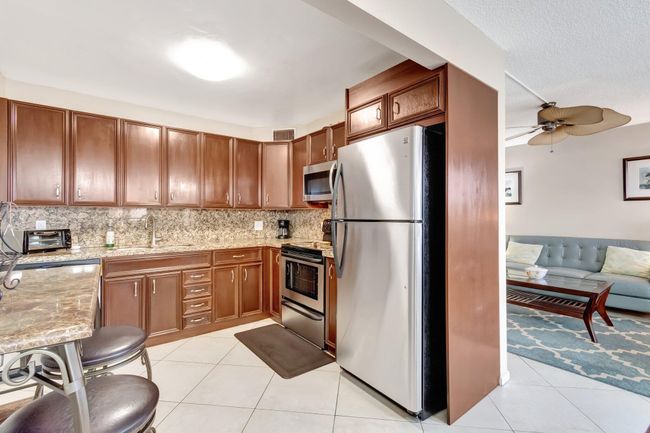 4049 Wolverton C, Condo with 2 bedrooms, 2 bathrooms and null parking in Boca Raton FL | Image 15