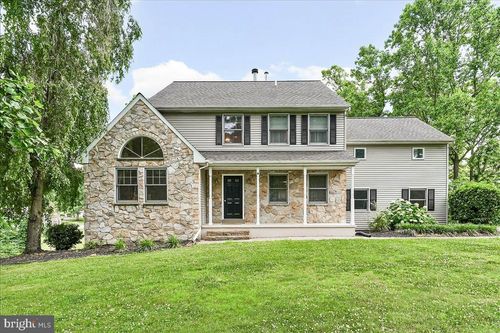 12 Peach Tree Ln, Downingtown, PA, 19335-1183 | Card Image
