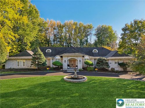 2270 Bishop Rd, ALLENTOWN, PA, 18103-3758 | Card Image