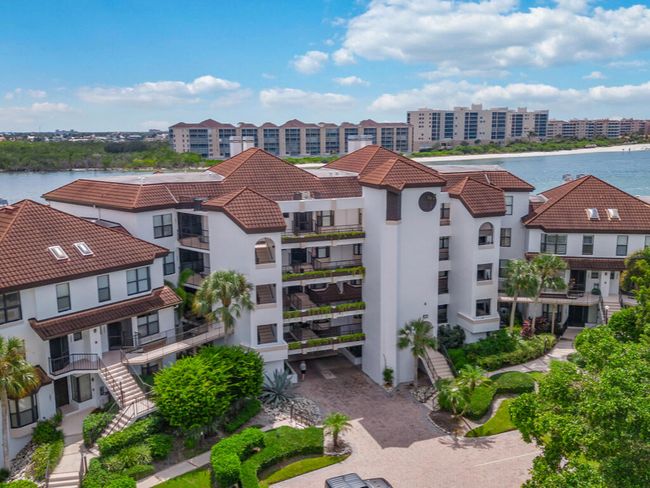 232 - 232 La Peninsula Blvd, Condo with 2 bedrooms, 3 bathrooms and null parking in NAPLES FL | Image 46