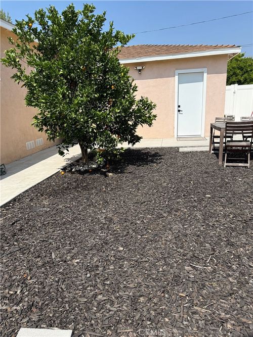 6144 Fair Ave., North Hollywood, CA, 91606 | Card Image