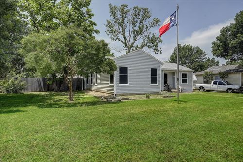 1601 Elizabeth Dr, Garland, TX, 75042-8422 | Card Image