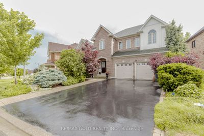 26 Donwoods Crt, House other with 4 bedrooms, 3 bathrooms and 6 parking in Brampton ON | Image 2