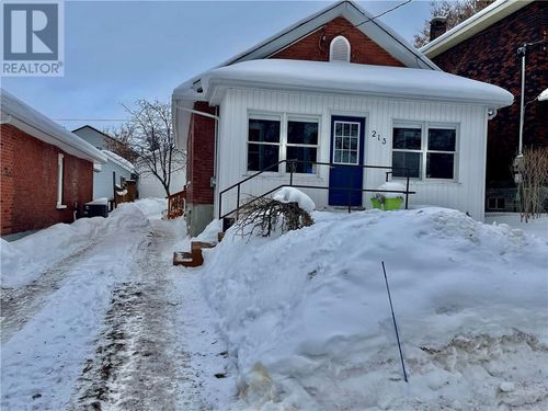 213 Eyre St, Sudbury, ON, P3C4B1 | Card Image