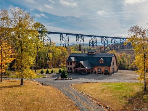 180 Orrs Mills Rd, Salisbury Mills, NY, 12577-5312 | Card Image