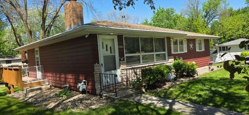 1702 Frank Hall Dr, Albert Lea, MN, 56007-3230 | Card Image