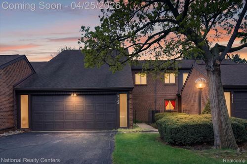 3124 Lindenwood Dr, Dearborn, MI, 48120-1314 | Card Image