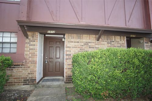 1012-1008 Southmoor Dr, Arlington, TX, 76010-5874 | Card Image