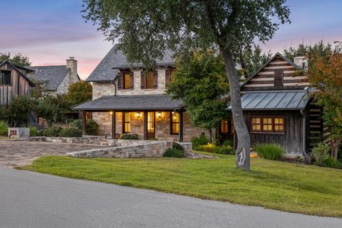 65 Riviera Cv, Fredericksburg, TX, 78624-2202 | Card Image