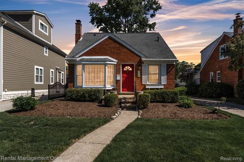 2711 Dorchester Rd, Birmingham, MI, 48009-7424 | Card Image